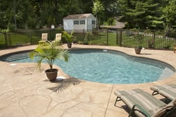 beton omkring pool vinyl liner pool