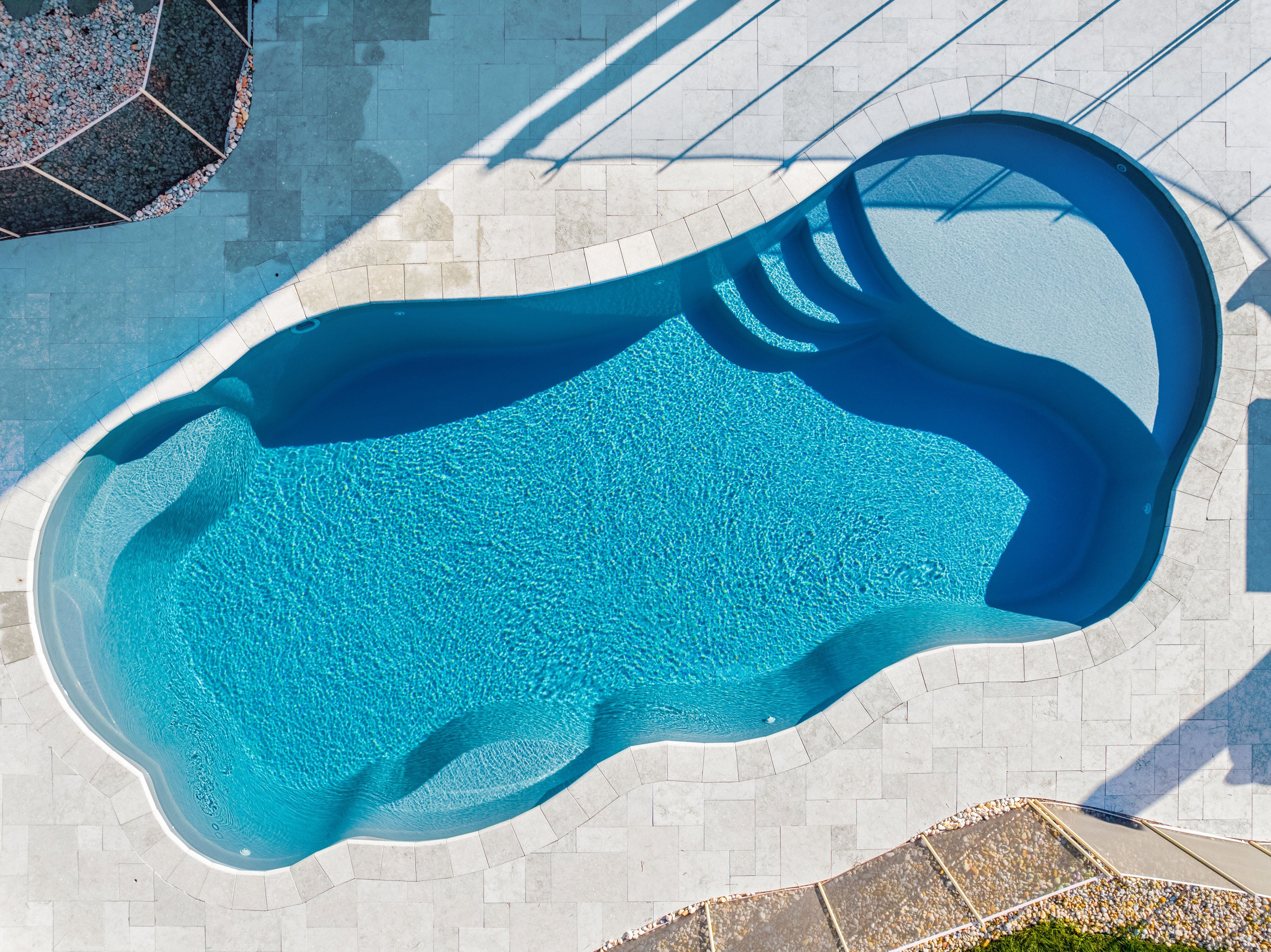 River Pools I-Series Fiberglass Inground Pool in Diamond 3