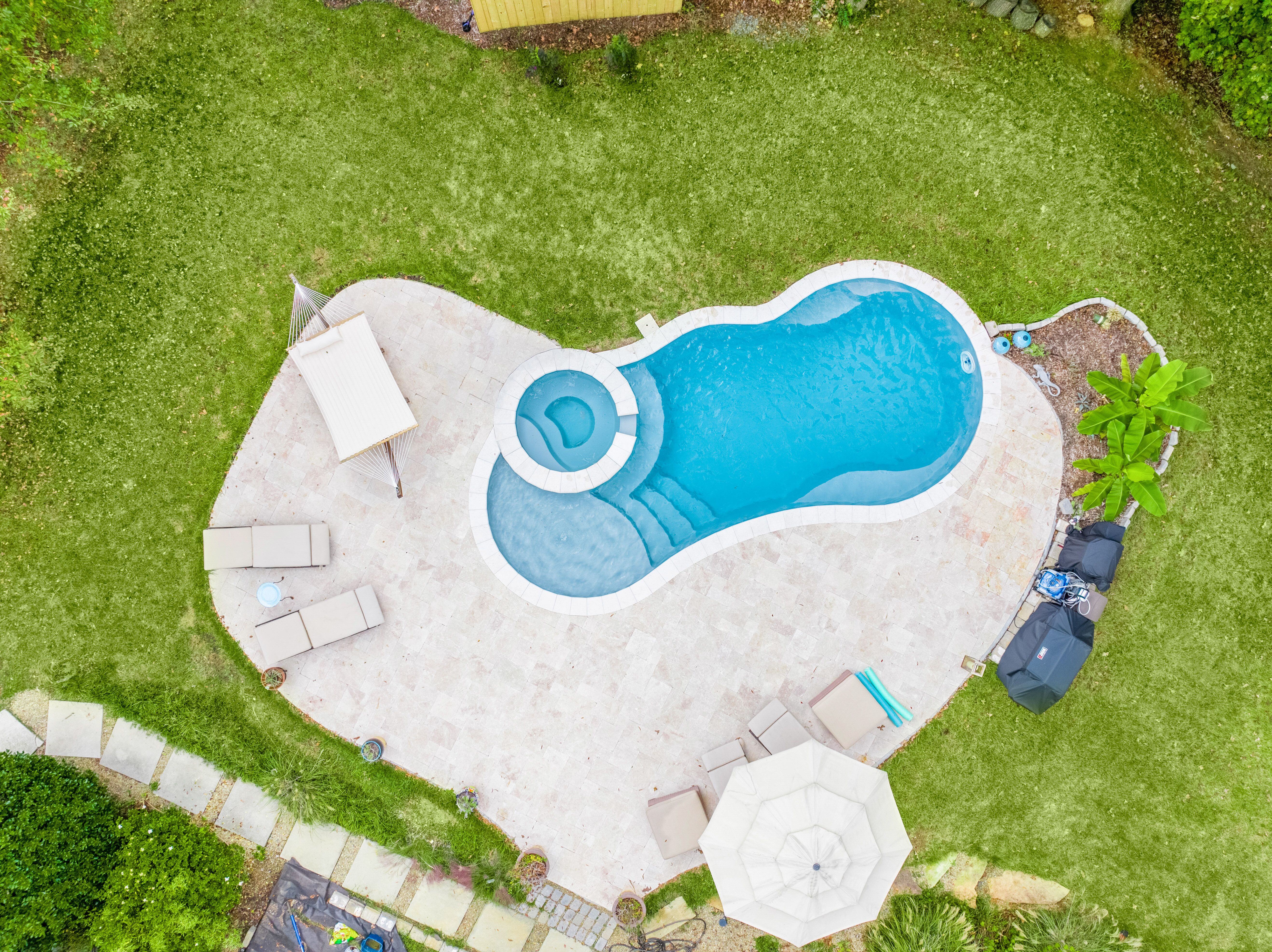 River Pools I-Series Fiberglass Inground Pool with Integrated Spa in Diamond 1